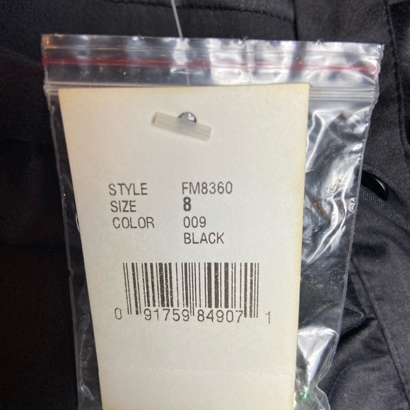 Sutton Studio Woman’s  Black Silk Blouse, 8 - Picture 10 of 10